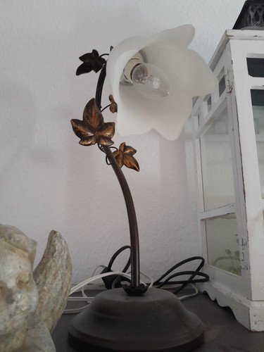 Antike nachttischlampe mit - antike,