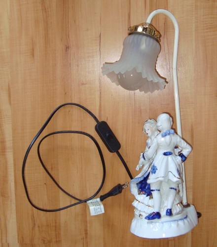 Tischlampe mit tulpenschirm - tischlampe,